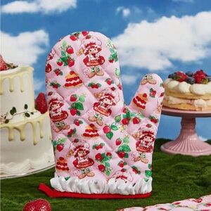 Strawberry Shortcake X 1pc Cartoon Character & Strawberry Heat Resistant Glove